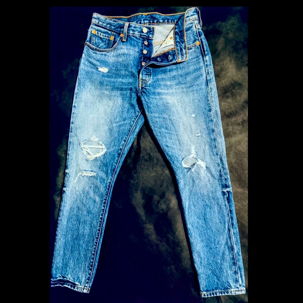 NWOT. Levi 501 Skinny Jeans. Womens 28x28.